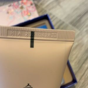 New *** su:m37˚ Water full cc Foundation SPF set